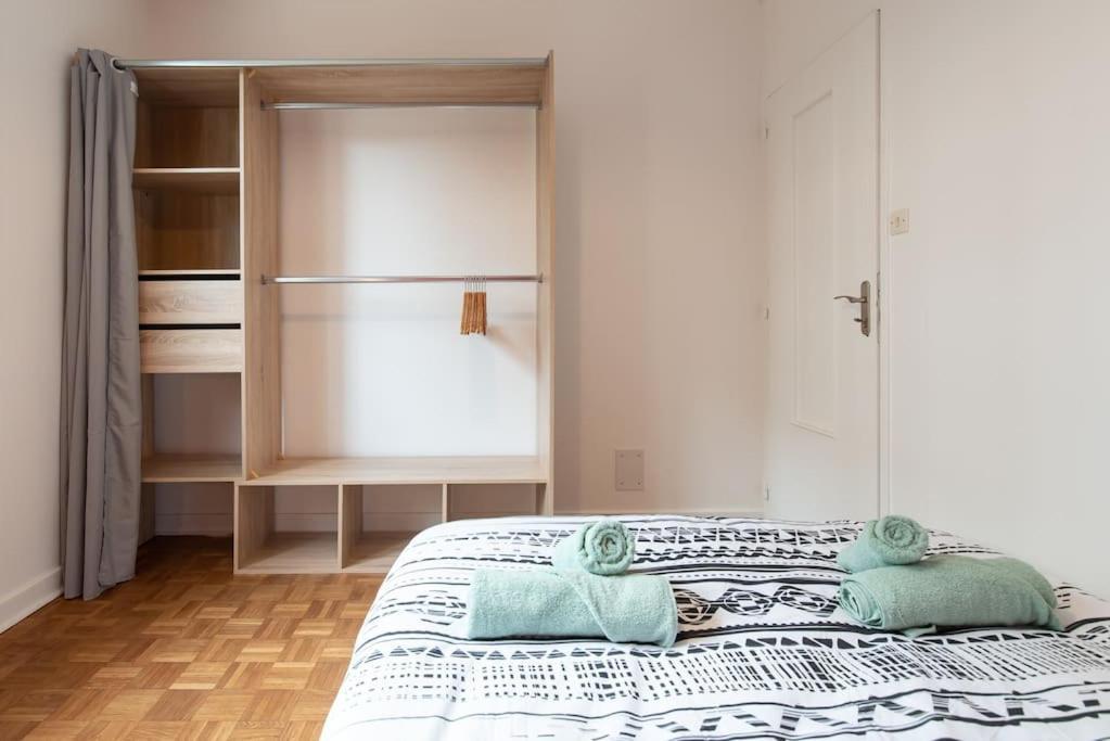 Appartement Neuf Pour 6, Parking Et Box, Au Calme Villeurbanne Exteriör bild